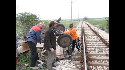 Цигани спират влак (100%смях)