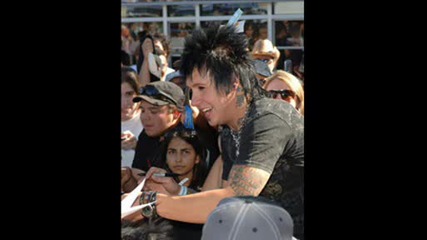 Papa Roach - Broken Home