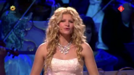 Ave Maria in good sound by Mirusia Louwerse with Andre Rieu (2008).