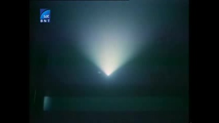 Българският филм Гори, гори, огънче (1994), Първа част [2]