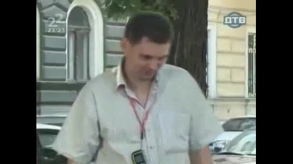 Момиче с обложка - скрита камера
