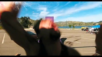Jackass - спускане със скейт