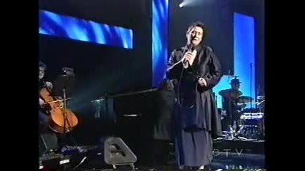 k.d. lang sings Leonard Cohen's Hallelujah