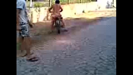 Видео000.3gp