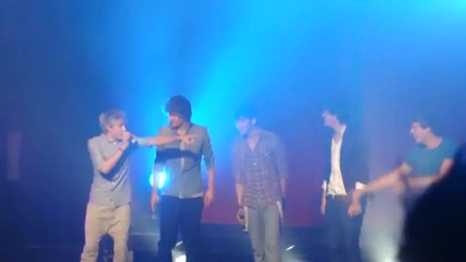 Hq! One Direction - Forever Young в клуб G-a-y