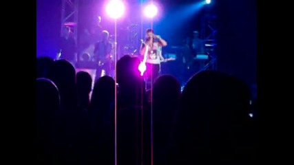 Kelly Clarkson My Life Would Suck Without You Live Freedom Hall, Louisville, Kentucky August 2009 