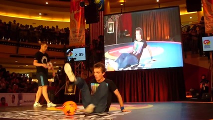 Final Battle 1st World Freestyle Football Championship Tour (hd)
