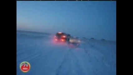 Mitsubishi pajero Изнемогва в сняг 2 пръста..