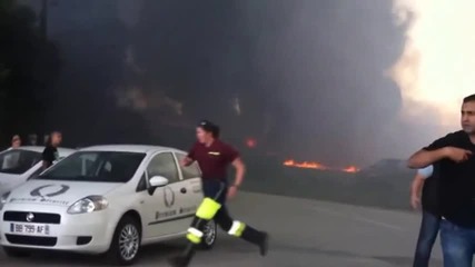 Пиянско барбекю изгори 64 коли