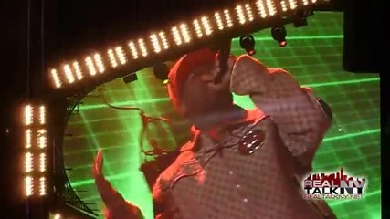 Eminem Прави Невероятно Шоу с Dr.dre, 50 Cent & B.o.b. На Стадиона на Янките 