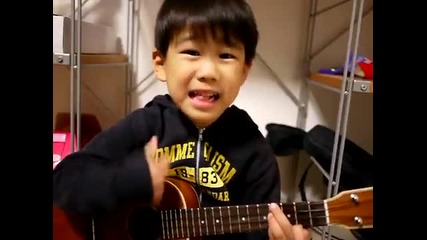 Невероятно изпълнение с китара на 6 годишно дете 