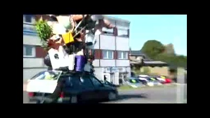 Ето на това се казва да си вземеш кащатат с теб ! Смях