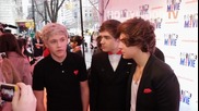 One Direction дават интервюта в Ню Йорк на премиерата на филма на Btr
