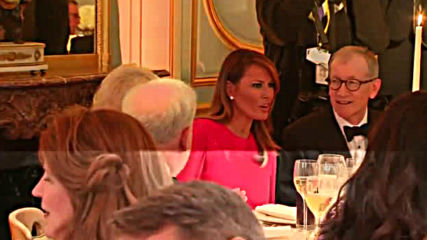 Доналд и Мелания Тръмп дадоха вечеря в посолството на САЩ в Лондон (ВИДЕО)