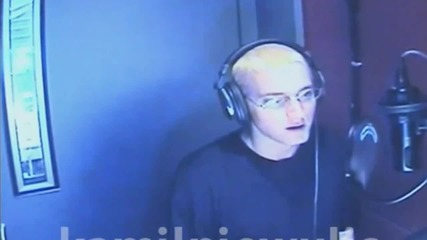 Еминем се прави на луд