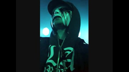 Hollywood Undead - My town