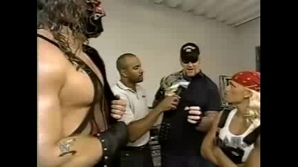 Kane and The Undertaker & Sara backstage