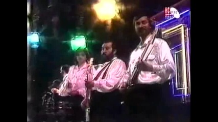 Lepa Brena - Zakuni se