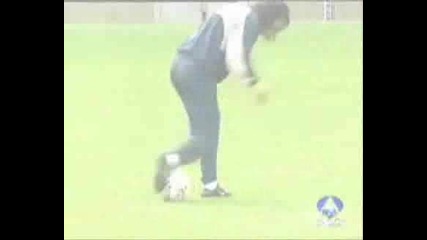 Ronaldinho Vs Cristiano Ronaldo!!!