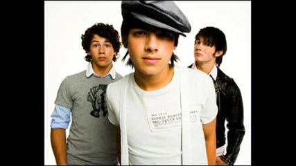 Jonas Brothers...naistina sladki mom4eta