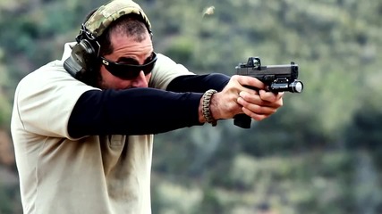 Стрелба с Glock 17 с бързомерец