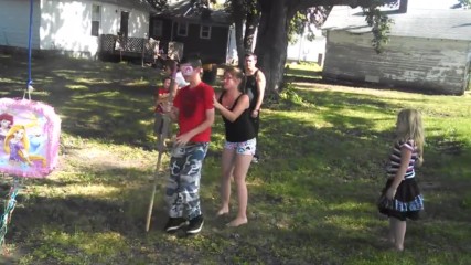 Girl gets hit classic pinata fail