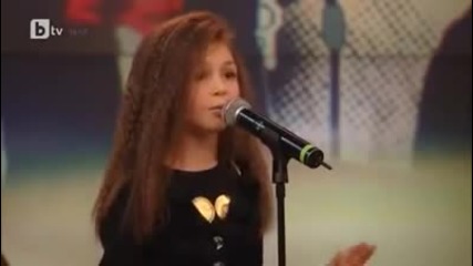 Real Talent Little girl Singing Listen by Beyonce .