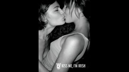 Katy Perry - I Kissed A Girl..wmv