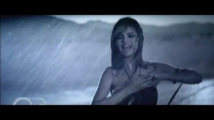 Превод Selena Gomez - A Year Without Rain ( Високо Качество ) 