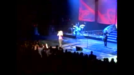 Kelly Clarkson Addicted Live Civic Theatre, San Diego, California November 2007 