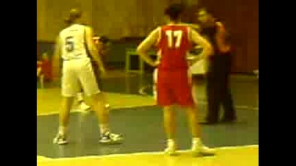 Лукойл Нефтохимик - Дунав Русе (баскетбол)