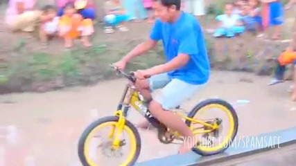 Най-смешното състезание с колела