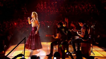 Shakira - Nothing Else Matters / Despedida Medley (live from Paris)