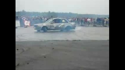 $drift s Bmw e30$$