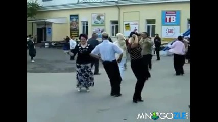 Всички на дансинга