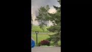 Силно торнадо удари Канада, разрушавайки десетки домове (ВИДЕО)