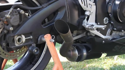 2007 gsxr 750 Gp1 exhaust clip