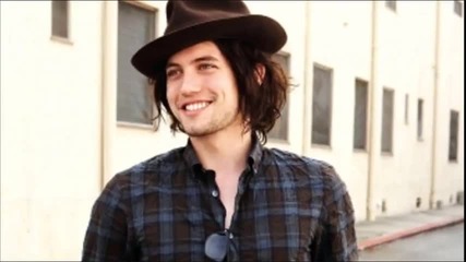 Jackson Rathbone __ Womanizer