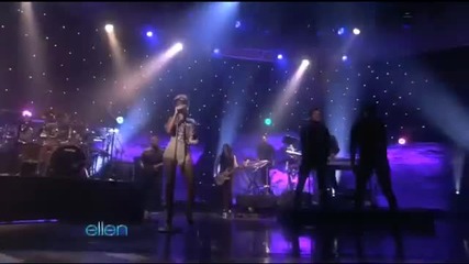 Rihanna - Rude Boy ( live @ The Ellen Show 2010 ) 