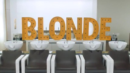 Alizee - Blonde (clip officiel) (превод)