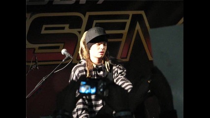 Tom Kaulitz ~ Put That Thang Down. 
