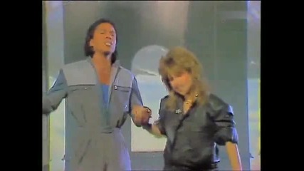 Jermaine Jackson & Pia Zadora - When the Rain begins to fall 1984 