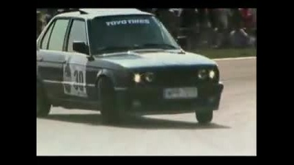 Кефи ли те този клип..с Бмв машините!!!