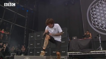 Bring Me The Horizon - Sleepwalking ( Reading Festival 2013 )