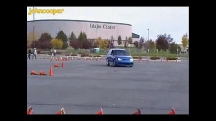 Vw Golf 4 R32 - Слалом