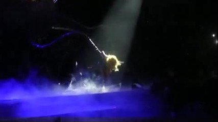 Невероятно шоу - Paparazzi - Lady Gaga live at the O2 arena London 
