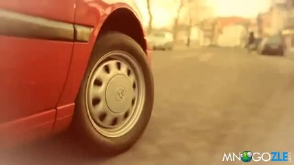 Една луда бабка я е карала.. 
