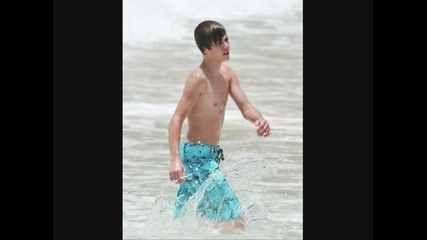 Justin Bieber на моренце в Барбадос ;d 