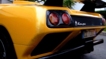 Lamborghini Diablo Gt (16 80) loud sound - hard revving and accelerating! 