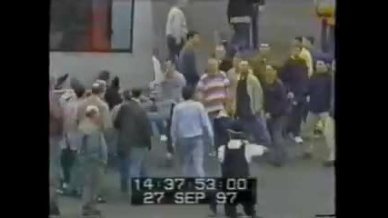 Fans Fighting - Leeds - Manchester United / част 2